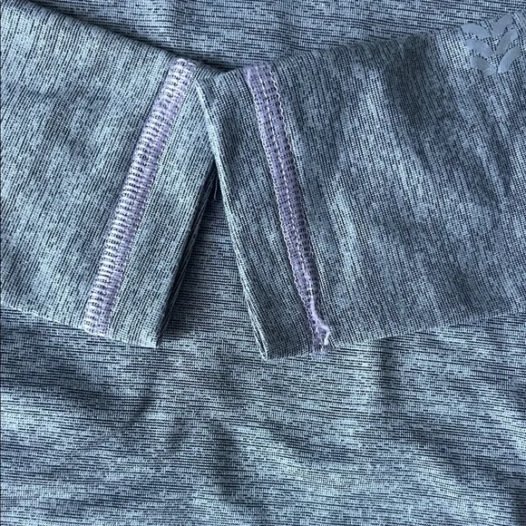 All in Motion Light Gray base-layer Set - Picture 4 of 5